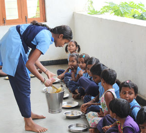 Jeeyar Gurukulam Annadhanam Food Distribution