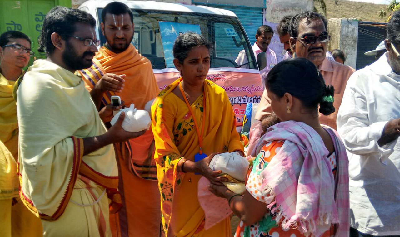 Relief Activities volunteers helping poor | VTS BHARATH