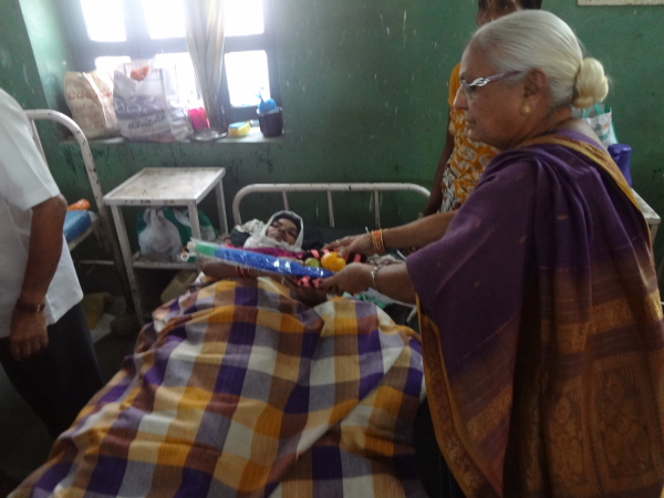 Vikasa Tarangini Distributes Mosquito Nets and Mufflers in Maternity Wards