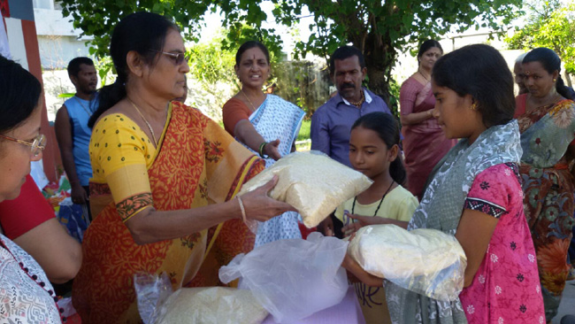 JET Vikasa Tarangini Chennai Distributed Free Rice, Clothes, Mats and Flood Relief Kits