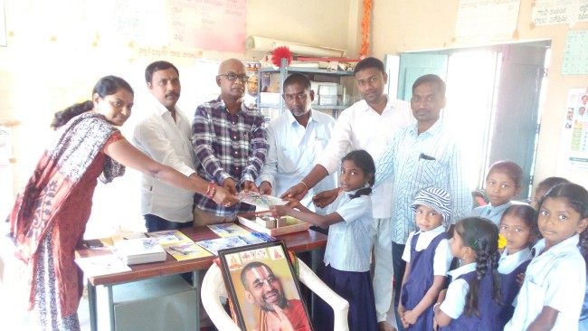 Distributed Pens Books To Students Vikasa Tarangini