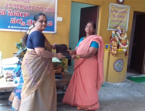 Saree Distribution in Rajamahendri