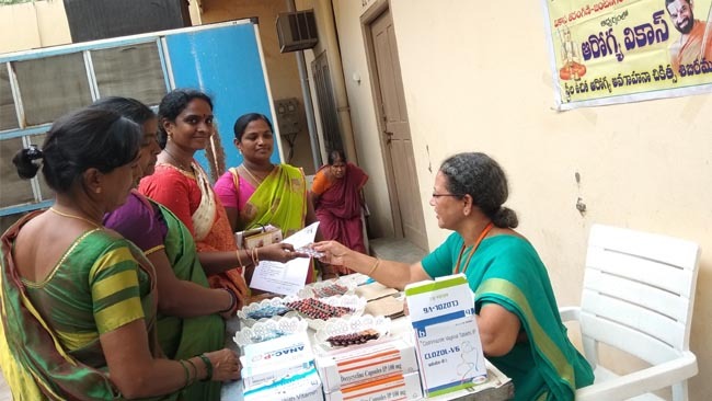 Mahilaarogya Vikas conducted a Medical Camp at Sravya Gardens Nizamabad
