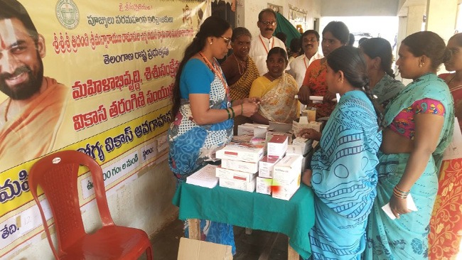 Mahilaarogya Vikas conducted Medical Camp at  Kamsanipally, Uppununthala