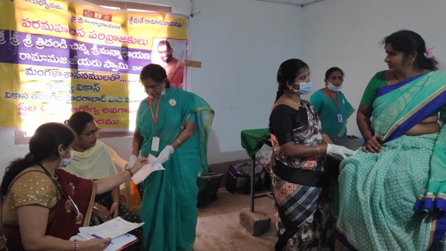 Mahilaarogya Vikas conducted Medical Camp at Bommuru, Rajahmundry