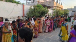 Huzurnagar VT Team Distributed Clothes in Celebration of Swamiji Thirunakshatram.